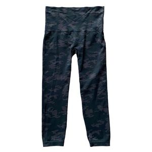 SPANX Look At Me Now Camo Seamless Leggings